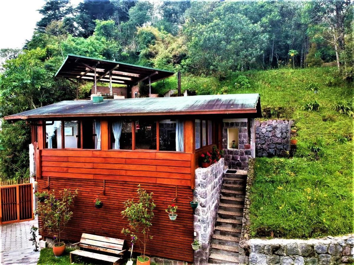 Finca Petrona Calacali Exterior photo